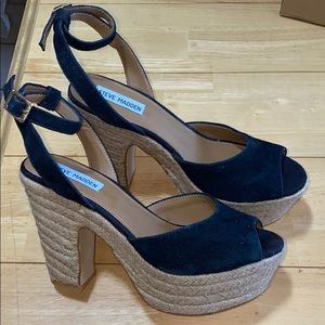 New never worn STEVE MADDEN ESPADRILLE BLACK US7